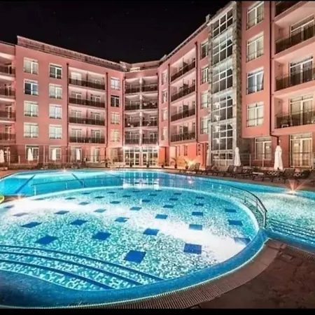 67 - Rainbow Complex Apartament *